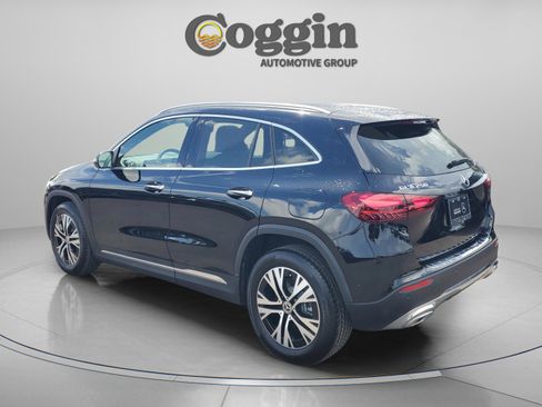 Used 2025 Mercedes-Benz GLA 250 image 2
