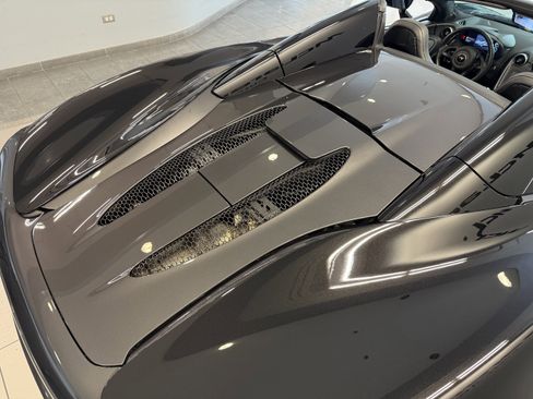 Used 2019 McLaren 570S image 9