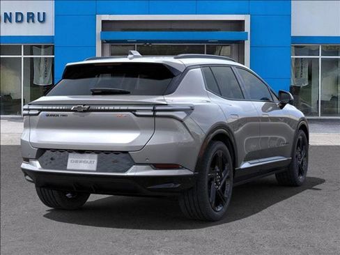 New 2025 Chevrolet Equinox EV RS image 4