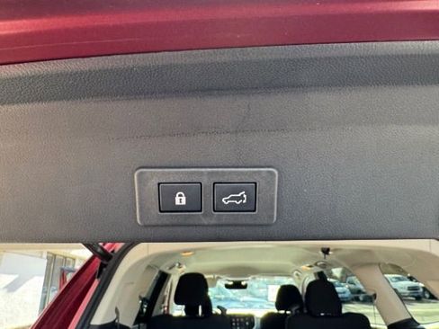 Used 2024 Subaru Ascent Premium w/ Convenience Package image 31