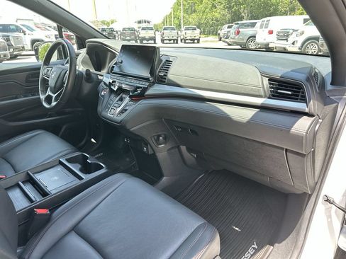 Used 2025 Honda Odyssey Sport-L image 29