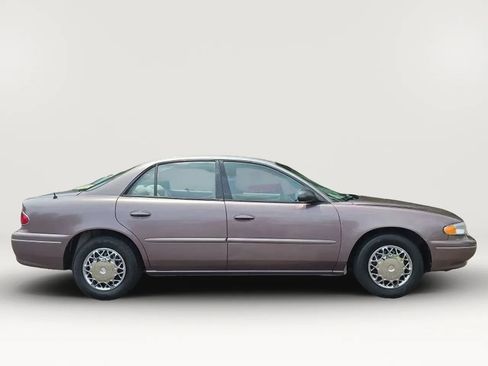Used 2003 Buick Century Custom FWD image 9
