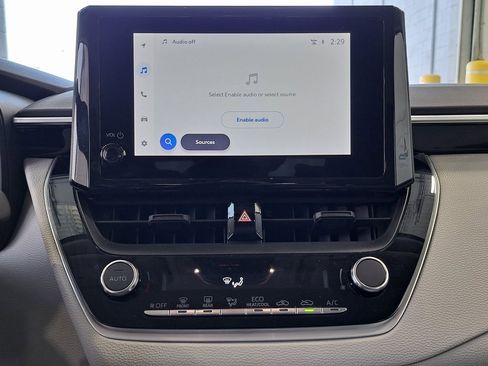 Used 2023 Toyota Corolla LE image 17