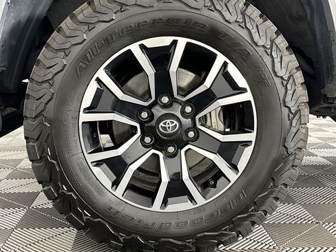 Used 2023 Toyota Tacoma TRD Sport image 35