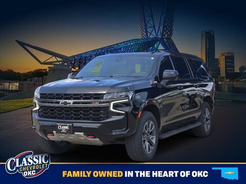 Used 2021 Chevrolet Suburban Z71 w/ Rear Media and Nav Package AWD/4WD image 3