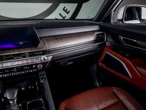 Used 2023 Kia Telluride EX w/ EX Captain's Chair Package FWD image 7