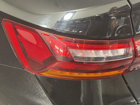 Used 2019 Volkswagen Jetta SE FWD image 36