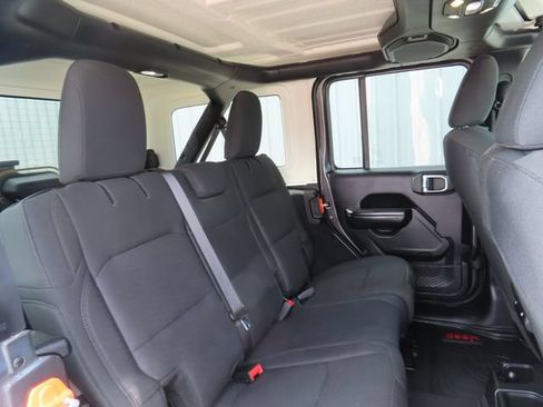 Used 2019 Jeep Wrangler Unlimited Sport S AWD/4WD image 30