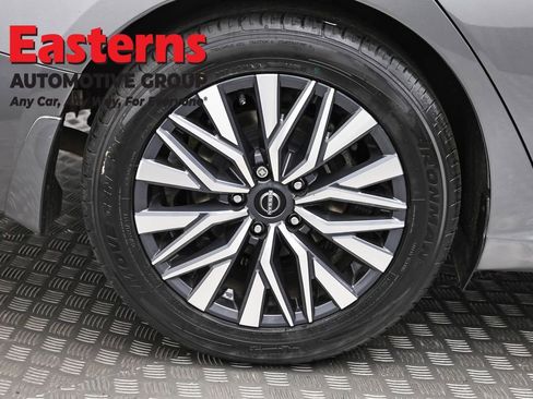 Used 2023 Nissan Altima 2.5 SV FWD image 29