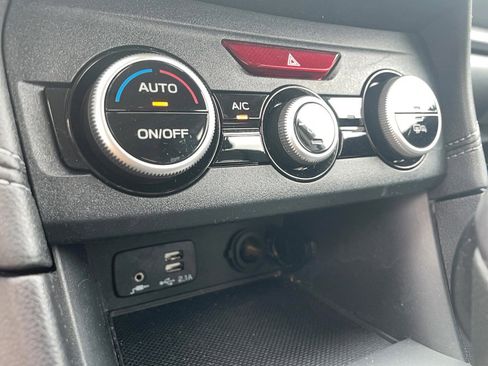 Used 2023 Subaru Impreza 2.0i Limited image 12