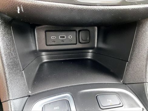 Used 2024 Chevrolet Equinox LT AWD/4WD image 26
