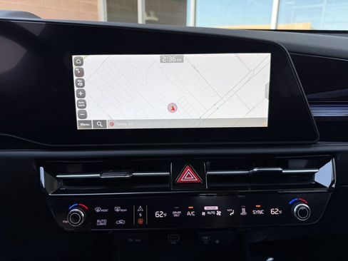 Used 2025 Kia Niro Wind FWD image 19