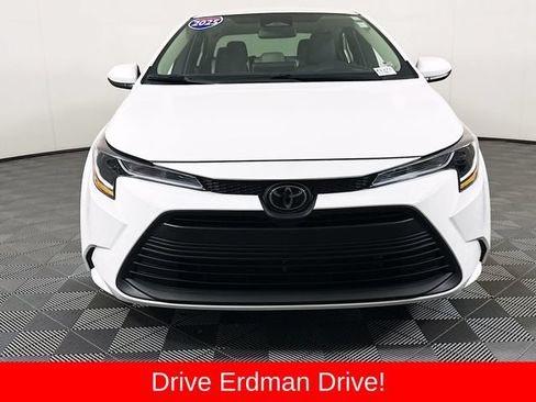 Certified 2025 Toyota Corolla LE FWD image 2