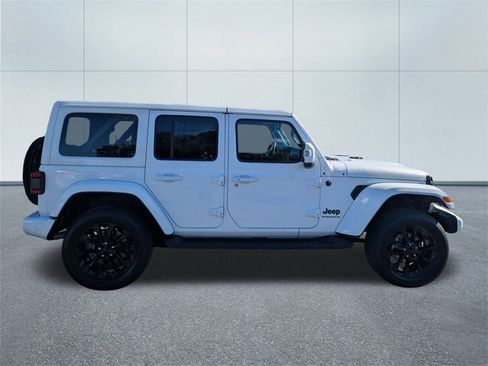 Used 2023 Jeep Wrangler Altitude image 2