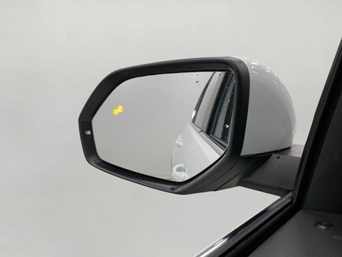 Used 2024 Volkswagen Atlas SE image 22