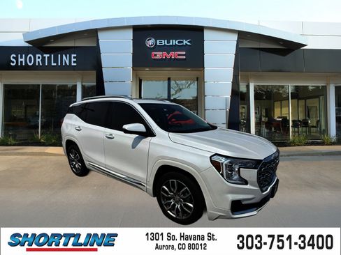 Used 2023 GMC Terrain Denali w/ Denali Premium Package AWD/4WD image 1