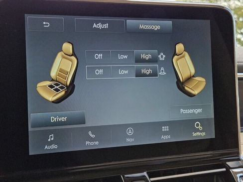 Used 2021 Lincoln Navigator Reserve w/ Luxury Package RWD image 27