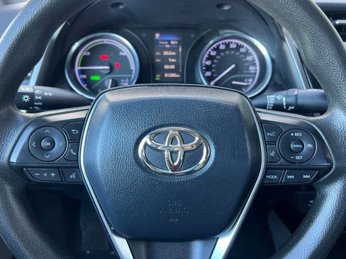 Used 2018 Toyota Camry LE FWD image 22