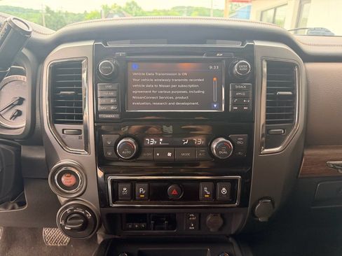 Used 2017 Nissan Titan Platinum Reserve AWD/4WD image 20