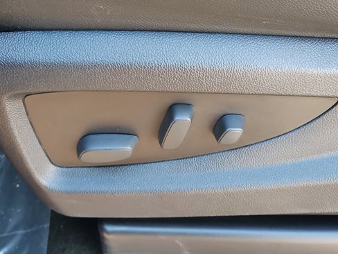 Used 2016 Chevrolet Silverado 1500 LTZ Z71 w/ LTZ Plus Package image 19