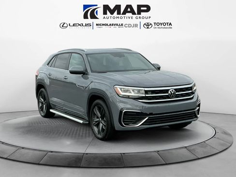 Used 2021 Volkswagen Atlas Cross Sport SE w/ Panoramic Sunroof Package image 7