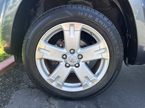 Used 2007 Toyota RAV4 Sport FWD image 19
