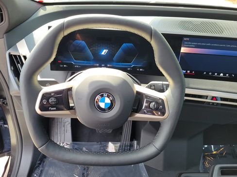 New 2026 BMW iX xDrive60 image 18
