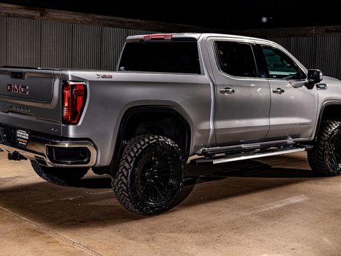 Used 2024 GMC Sierra 1500 SLT w/ SLT Premium Package image 10