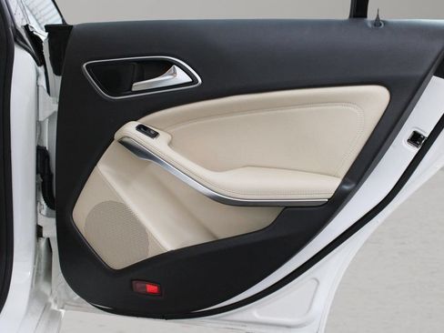 Used 2018 Mercedes-Benz CLA 250 image 29