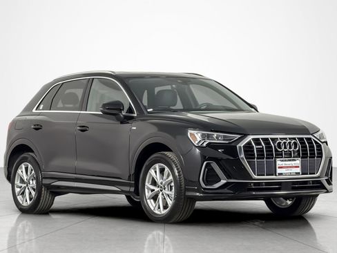 Used 2023 Audi Q3 2.0T Premium Plus w/ Premium Plus Package AWD/4WD image 7