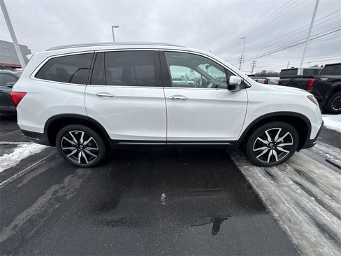 Used 2021 Honda Pilot Touring image 9