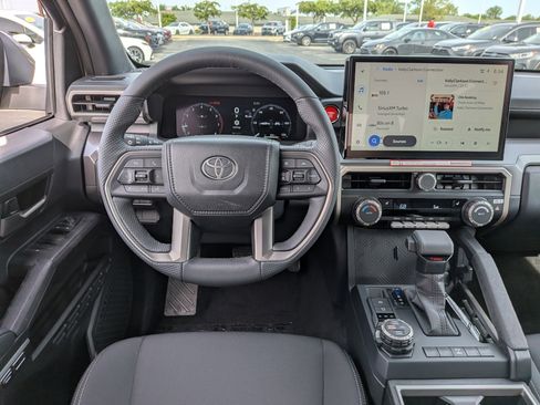 Used 2024 Toyota Camry SE w/ Convenience Package AWD/4WD image 19