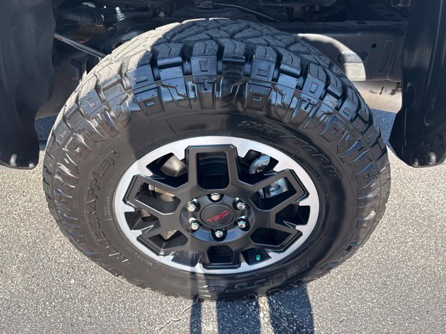 Used 2025 Toyota Tacoma TRD Off-Road AWD/4WD image 11