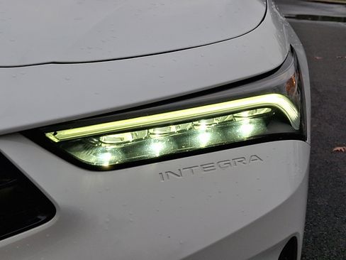 Used 2023 Acura Integra A-Spec image 9