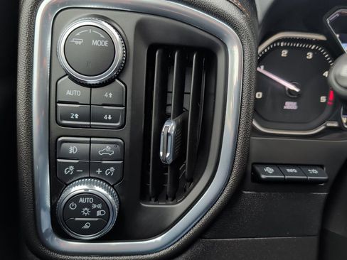 Used 2023 GMC Sierra 3500 AT4 w/ AT4 Premium Plus Package image 25