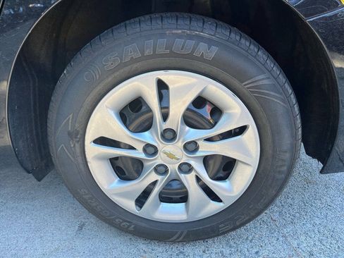 Used 2019 Chevrolet Cruze LS FWD image 10