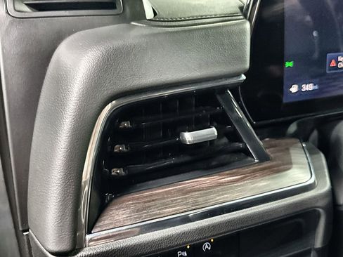 Used 2025 Chevrolet Tahoe LT image 15