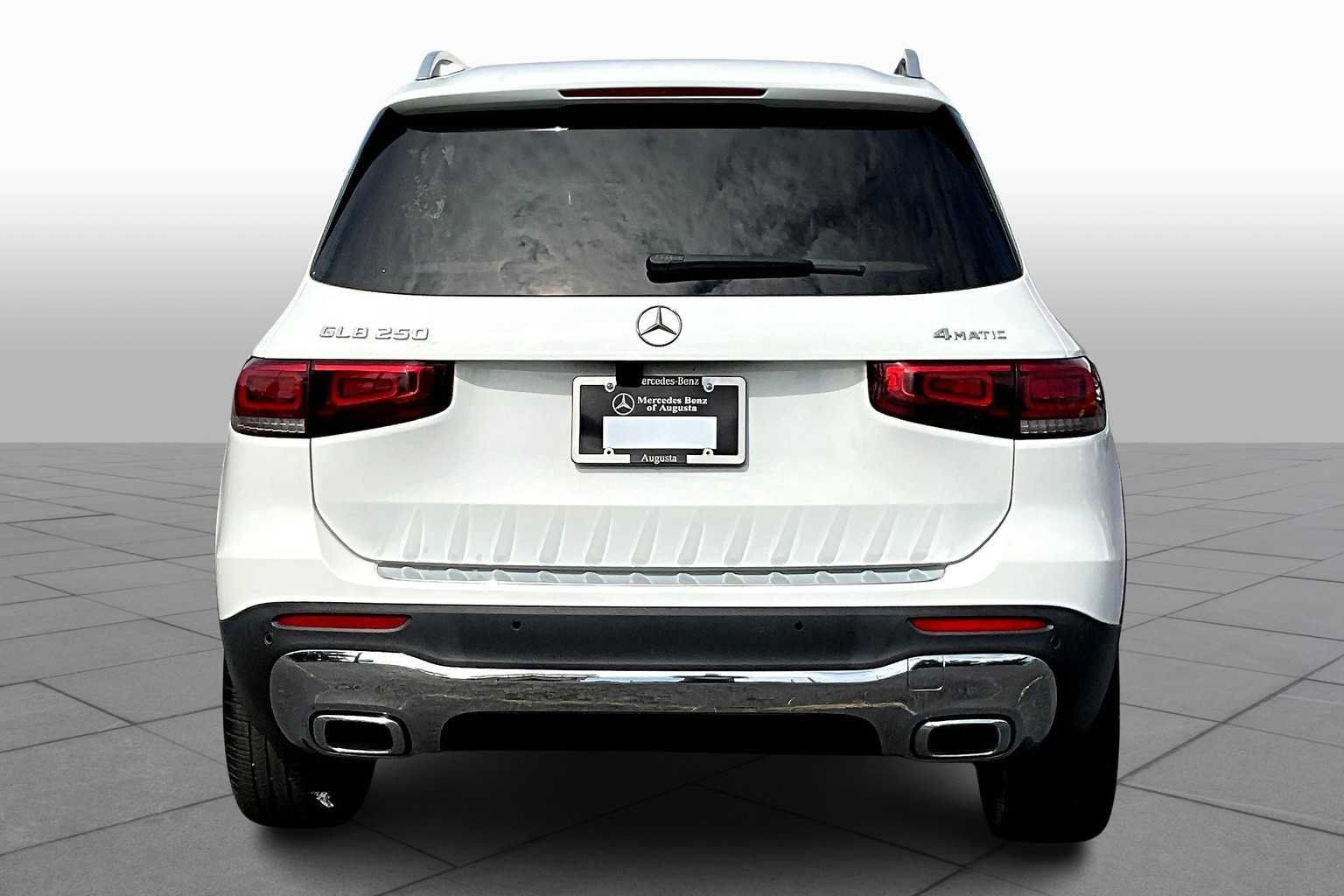 Used 2021 Mercedes-Benz GLB 250 4MATIC image 5