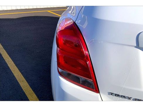 Used 2021 Chevrolet Trax LT image 31