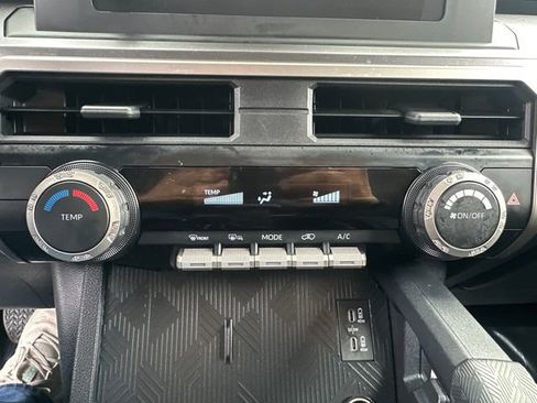 Certified 2025 Toyota 4Runner SR5 AWD/4WD image 42