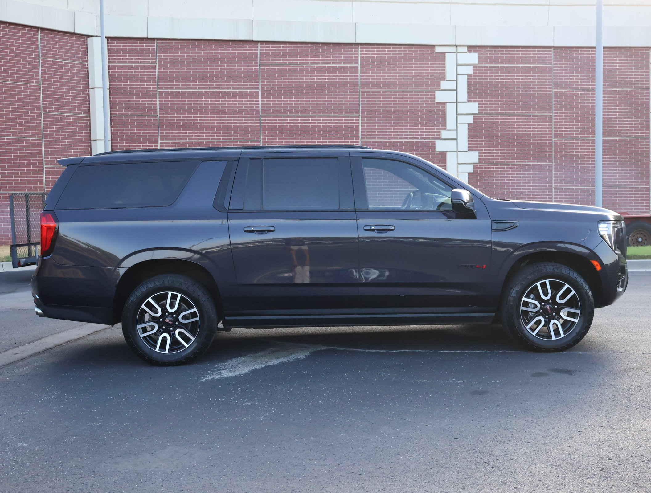 Used 2023 GMC Yukon XL AT4 w/ LPO, Floor Liner Package AWD/4WD image 40