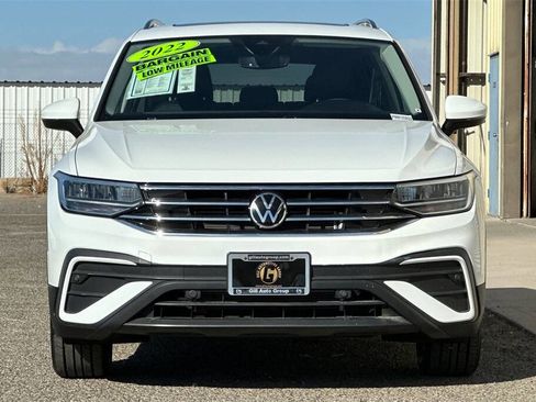 Used 2022 Volkswagen Tiguan SE image 9