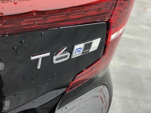 Used 2020 Volvo S60 T6 R-Design image 23