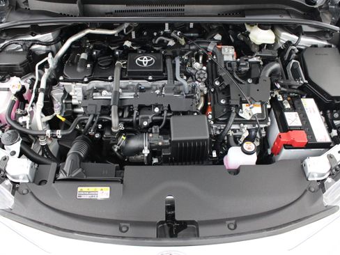 Used 2026 Toyota Corolla SE w/ SE Premium Package FWD image 35