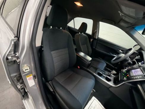 Used 2016 Toyota Camry LE image 24