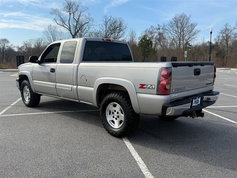 Used 2005 Chevrolet Silverado 1500 4x4 Extended Cab w/ Safe And Sound Package image 3