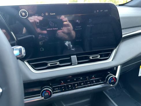 New 2026 Chevrolet Equinox LT w/ Convenience Package II image 23