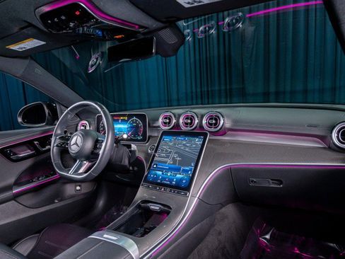 Used 2023 Mercedes-Benz C 300 Sedan image 4