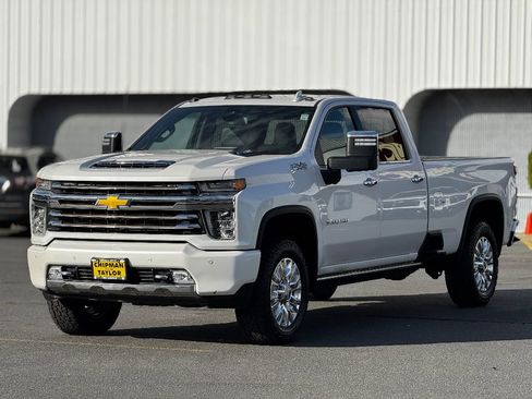 Used 2022 Chevrolet Silverado 3500 High Country w/ Safety Package II image 15