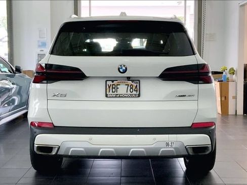 Used 2024 BMW X5 xDrive40i w/ Premium Package AWD/4WD image 4
